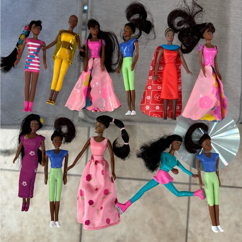 Vintage‎ 90’s Barbie McDonalda happy meal Colorful Fashion Doll Set